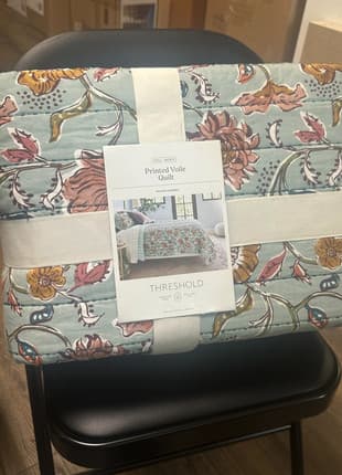 Threshold earthy vines full/queen quilt, new with tags